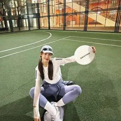 毛彤